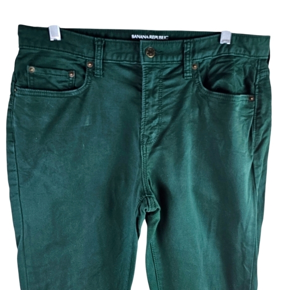 Banana Republic Factory Men's Travel Jeans in 32 Athletic Fit - Picture 4 of 8